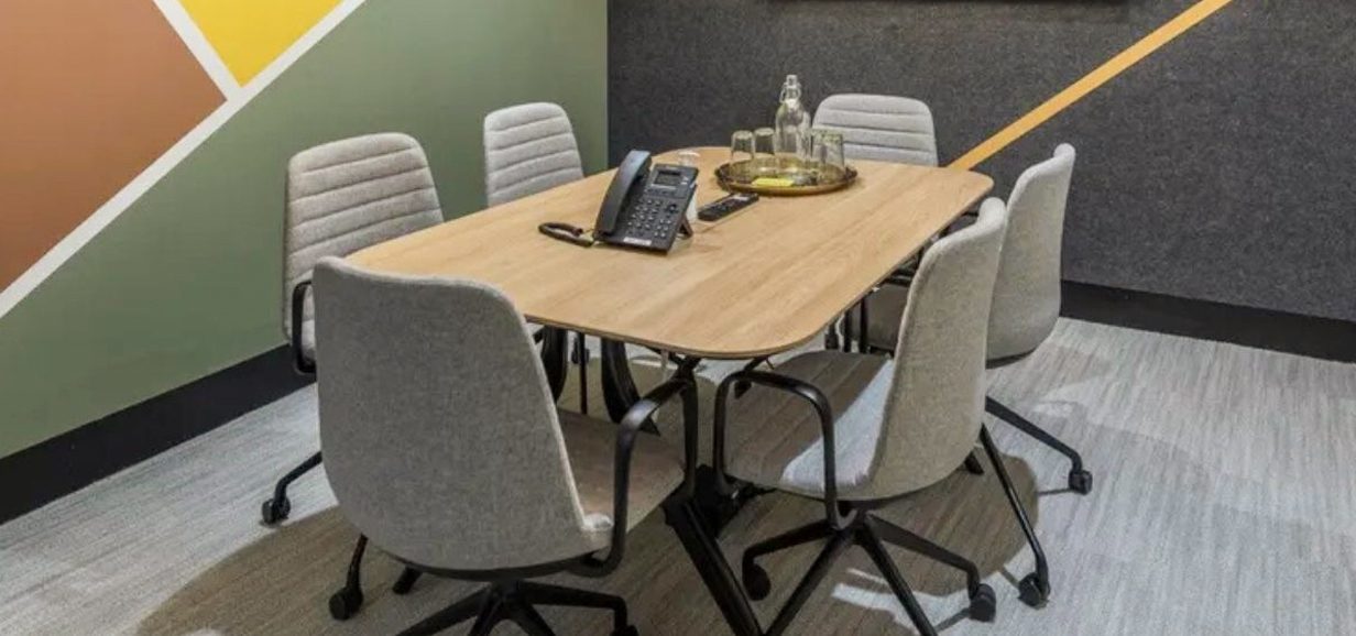 serviced-office-tech-meeting-room-video-conferencing.jpg