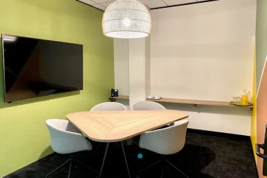Robin-room.webp
